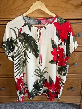 Favant Hawaii Floral Blouse Womens L Red & Green Beach Resort Vacation Summer